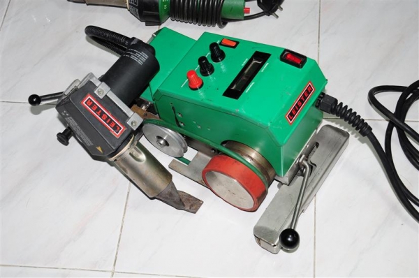 เครื่องเชื่อมพลาสติกมือ2 ยี่ห้อ LEISTER Made in Switzerland เครื่องเชื่อมพลาสติกมือ2 ยี่ห้อ LEISTER Made in Switzerland