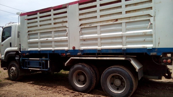 ขาย อีซูซุ FXZ 360 ปลายปี 56  ใช้งานน้อย 90,000 กม.