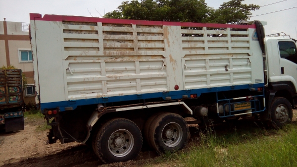 ขาย อีซูซุ FXZ 360 ปลายปี 56  ใช้งานน้อย 90,000 กม.