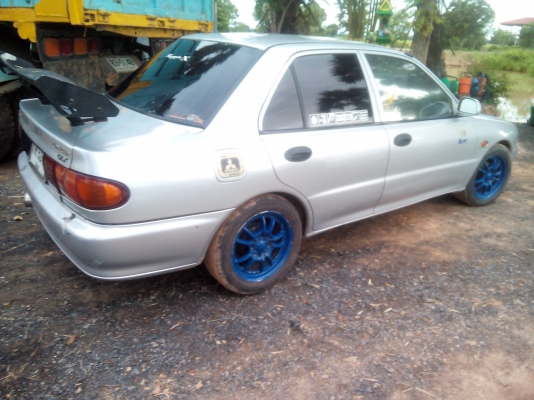 ลดสุดๆไปครับ36500บาท มิตซูบิชิ แลนเซอร์ อีคาร์ราคาเบาๆเอกสารเล่มทะเบียนครบภาษีไม่ขาดแอร์หนาวช่วงล่างหนึบแรงดีเยี่ยมเกี์ธรรมดา แก้ส+น้ำมัน หาอยู่ไม่ผิดหวังครับ