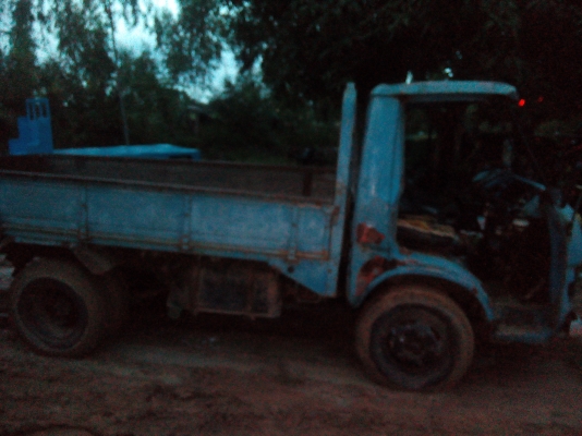 หกล้อช่วงสั้นอีสุเครื่อง74แรงรถพร้อมใช้เครื่องดีคุชซีงามๆรถใช้งานประจำเบรคคัชช่วงล่างพร้อมเล่มทะเบียนครบ ภาษีขาดนานขายตามนีแล้วกันครับ