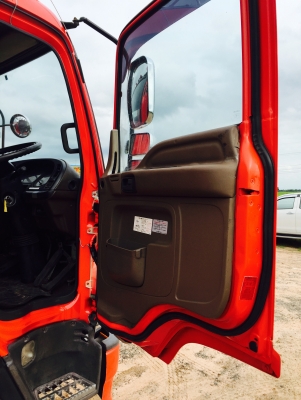 ขายรถเดก้า. เครื่อง195 โทร0813774408