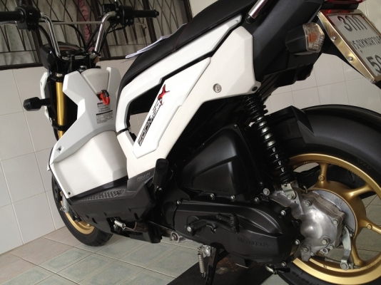 Zoomer-x ตัวTOP โฉมล่าสุด สีใหม่ วิ่ง6000 ปลายปี57 (ของแถม 4 รายการ)