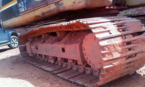 ขายรถแบคโฮ CAT 320 B เอกสารอินวอย ระบบไฟเต็ม ราคา 700000