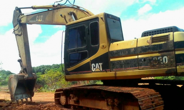 ขายรถแบคโฮ CAT 320 B เอกสารอินวอย ระบบไฟเต็ม ราคา 700000