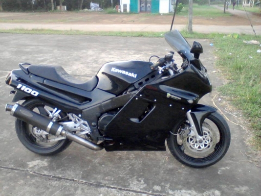 ขาย คาวาซากิ ZZR 1100 cc  65,000 อินวอยด์ ราคาคุยกันได้