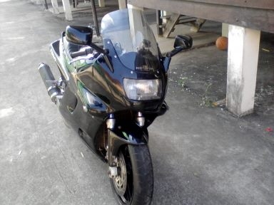 ขาย คาวาซากิ ZZR 1100 cc  65,000 อินวอยด์ ราคาคุยกันได้