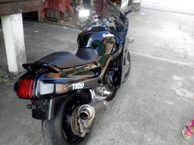 ขาย คาวาซากิ ZZR 1100 cc  65,000 อินวอยด์ ราคาคุยกันได้