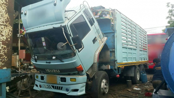 Isuzu ร้อคเล็ก ยางดีทุกเส้นคะ