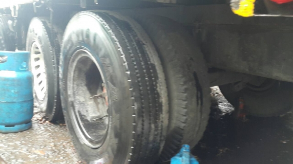 Isuzu ร้อคเล็ก ยางดีทุกเส้นคะ