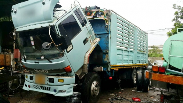 Isuzu ร้อคเล็ก ยางดีทุกเส้นคะ