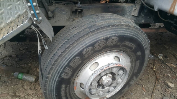 Isuzu ร้อคเล็ก ยางดีทุกเส้นคะ