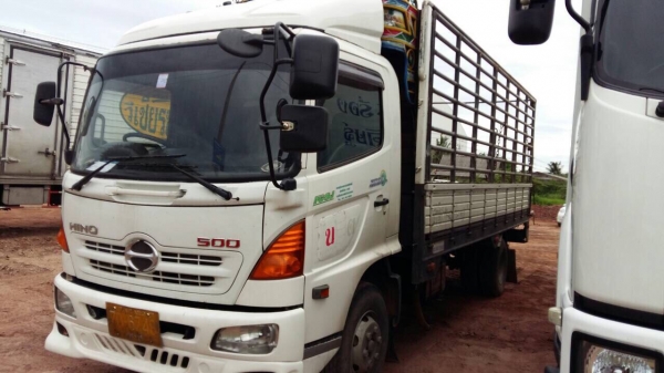 isuzu ซีรี่ 500 fc 9 j เครื่อง JO5E. ปี 54. ยาว 6 เมตร 50 เบรคทิฟฟี่พวงมาลัยเพาเวอร์ครับ