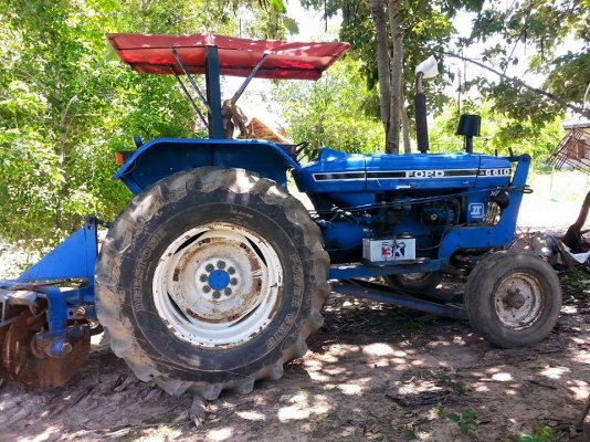 ขายรถไถ FORD 6600 เครื่องT5 เครื่องดี ใช้งานได้ทุกระบบ อุปกรณ์ ดันหน้า ผานหลัง สภาพพร้อมใช้งาน เอกสารเล่มทะเบียนพร้อมโอน สนใจโทร 090-8588220คุณนะ 093-3258446คุณบิว หรือเข้าดูสินค้าอื่นๆได้ที่ www.truck.in.th/498 หรือเพจFacebook ณรงค์ ซื้อขายรถมือสอง (เว็บ