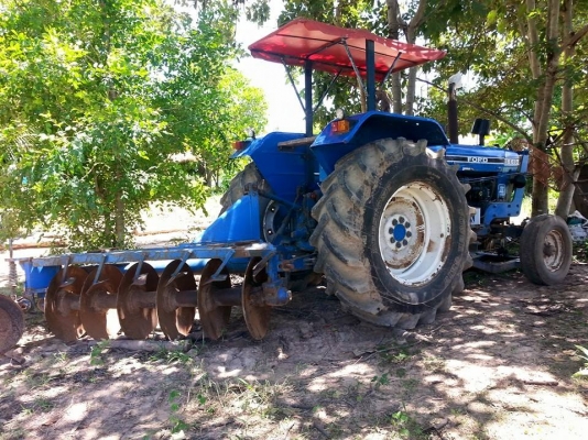 ขายรถไถ FORD 6600 เครื่องT5 เครื่องดี ใช้งานได้ทุกระบบ อุปกรณ์ ดันหน้า ผานหลัง สภาพพร้อมใช้งาน เอกสารเล่มทะเบียนพร้อมโอน สนใจโทร 090-8588220คุณนะ 093-3258446คุณบิว หรือเข้าดูสินค้าอื่นๆได้ที่ www.truck.in.th/498 หรือเพจFacebook ณรงค์ ซื้อขายรถมือสอง (เว็บ