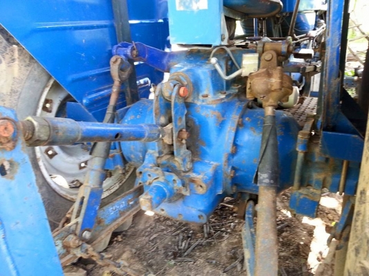 ขายรถไถ FORD 6600 เครื่องT5 เครื่องดี ใช้งานได้ทุกระบบ อุปกรณ์ ดันหน้า ผานหลัง สภาพพร้อมใช้งาน เอกสารเล่มทะเบียนพร้อมโอน สนใจโทร 090-8588220คุณนะ 093-3258446คุณบิว หรือเข้าดูสินค้าอื่นๆได้ที่ www.truck.in.th/498 หรือเพจFacebook ณรงค์ ซื้อขายรถมือสอง (เว็บ