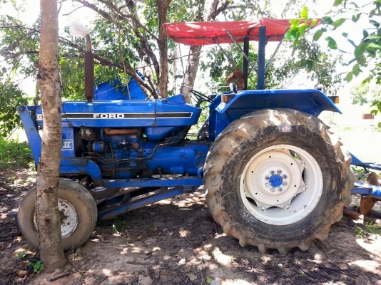 ขายรถไถ FORD 6600 เครื่องT5 เครื่องดี ใช้งานได้ทุกระบบ อุปกรณ์ ดันหน้า ผานหลัง สภาพพร้อมใช้งาน เอกสารเล่มทะเบียนพร้อมโอน สนใจโทร 090-8588220คุณนะ 093-3258446คุณบิว หรือเข้าดูสินค้าอื่นๆได้ที่ www.truck.in.th/498 หรือเพจFacebook ณรงค์ ซื้อขายรถมือสอง (เว็บ