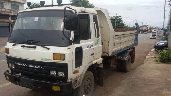 ขาย 6 ล้อ NISSAN UD รถพร้อมใช้งาน