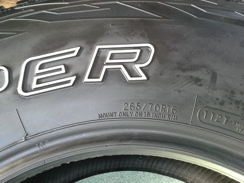 Cooper AT3 ขนาด 265/70/16 ปลายปี13 สภาพสวยๆ 1ชุด