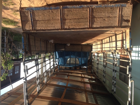 ขายหกล้อ  100 แรงฝาขาว  ISUZU  TL