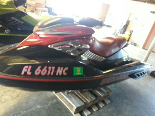 เรือเจ็ตสกี SEADOO SUPERCHARGED 4-TEC ROTAX สภาพเดิมๆจากสหรัฐอเมริกา นำเข้าจากสหรัฐอเมริกา