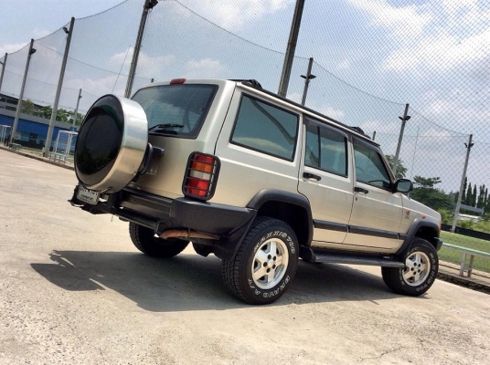 CHEEROKEE 2.5 SPORT-LPG สภาพเยี่ยม สวย ประหยัด พร้อมใช้