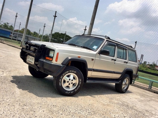 CHEEROKEE 2.5 SPORT-LPG สภาพเยี่ยม สวย ประหยัด พร้อมใช้