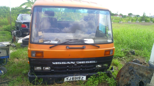 หัวเก๋ง Nissan CM87 สนใจติดต่อ 092 315 8787 กอล์ฟ