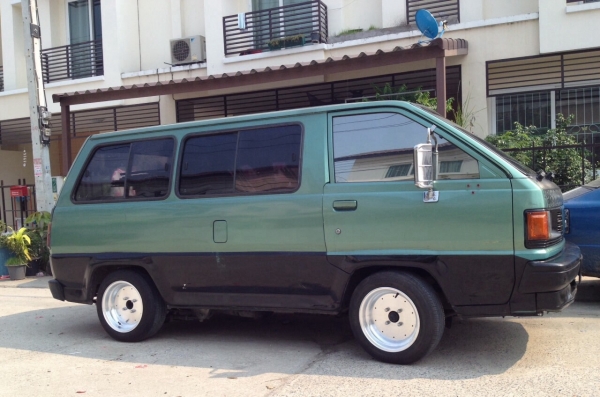 ขายรถตู้เล็กไลเอท