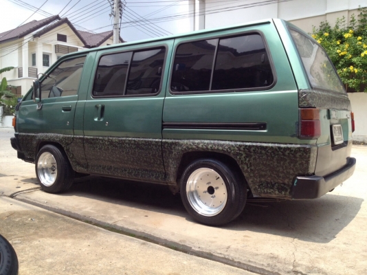ขายรถตู้เล็กไลเอท