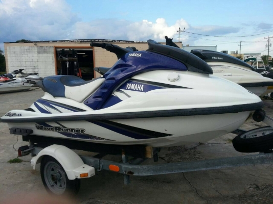 เรือเจ็ตสกี YAMAHA WaveRunner สภาพเดิมๆจากสหรัฐอเมริกา นำเข้าจากสหรัฐอเมริกา
