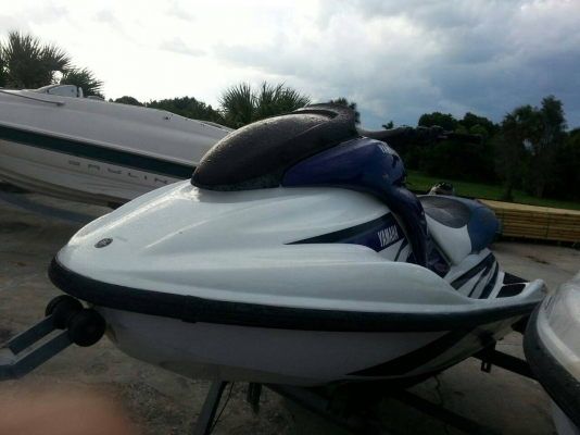 เรือเจ็ตสกี YAMAHA WaveRunner สภาพเดิมๆจากสหรัฐอเมริกา นำเข้าจากสหรัฐอเมริกา