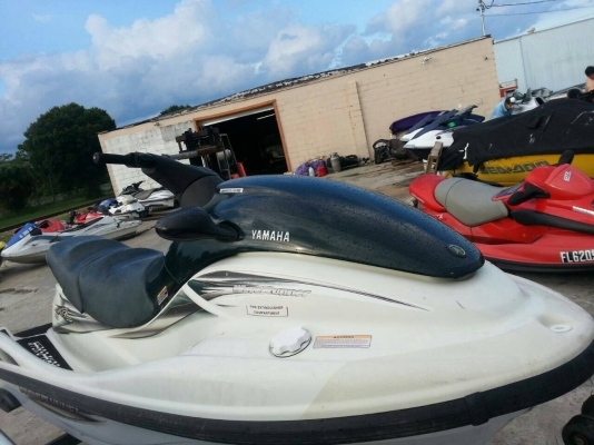 เรือเจ็ตสกี YAMAHA WaveRunner XL1200 สภาพเดิมๆจากสหรัฐอเมริกา นำเข้าจากสหรัฐอเมริกา