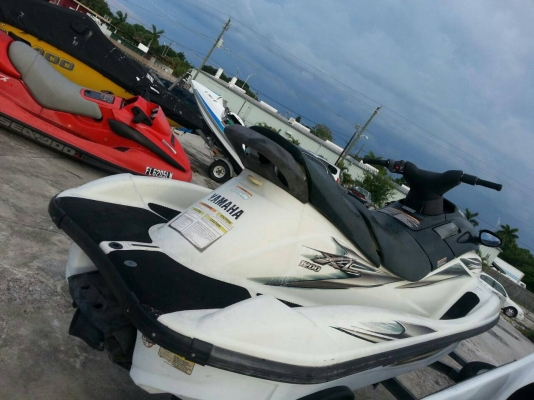 เรือเจ็ตสกี YAMAHA WaveRunner XL1200 สภาพเดิมๆจากสหรัฐอเมริกา นำเข้าจากสหรัฐอเมริกา