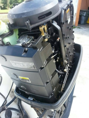 เรือ BAYLINER พร้อมเครื่องวางท้าย MERCURY 125 สภาพเดิมๆจากสหรัฐอเมริกา นำเข้าจากสหรัฐอเมริกา