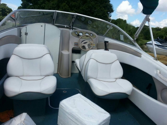 เรือ BAYLINER พร้อมเครื่องวางท้าย MERCURY 125 สภาพเดิมๆจากสหรัฐอเมริกา นำเข้าจากสหรัฐอเมริกา