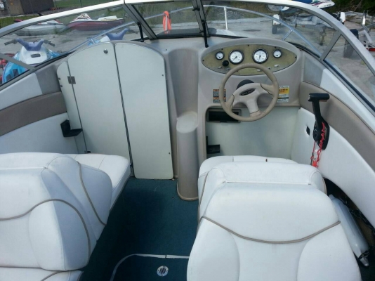 เรือ BAYLINER พร้อมเครื่องวางท้าย MERCURY 125 สภาพเดิมๆจากสหรัฐอเมริกา นำเข้าจากสหรัฐอเมริกา