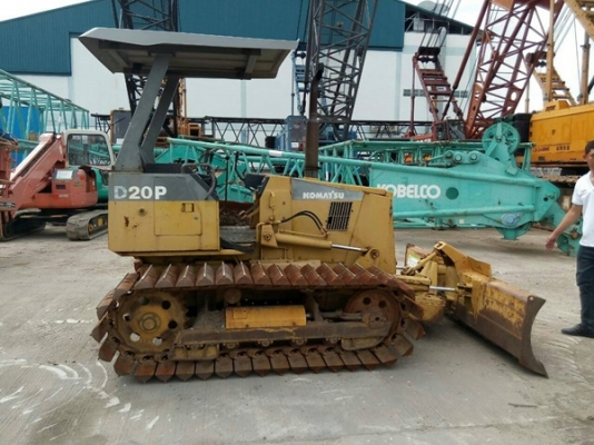 ขายรถดันดิน KOMATSU D20P-7 สนใจติดต่อ หนึ่ง 061-4194021