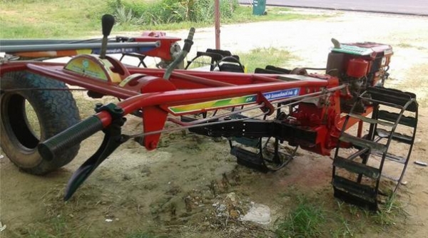 ขายรถไถนาเดินตามเครื่องkubota et110เครื่องดีติดนิ่ม โครงจรเข้พร้อมใช้ สภาพดี พร้อม คราด ไถ