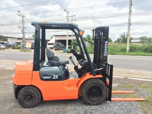 ขายโฟล์คลิฟ TOYOTA 7FD25 เครื่องยนต์ดีเซล เกียร์ธรรมดา ระบบครบ ยก2.5ตัน 3 เมตร ยางตัน 4 เส้น 094-4267888 จะเด็ด