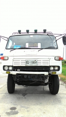 ขาย Nissan UD  2 เพลา พื้นเรียบเครื่องPE6 เครื่องพัง CW30Mรถจดทะเบียน 2527