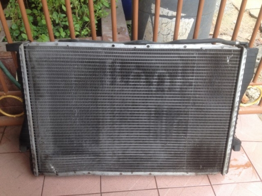 หม้อน้ำ BMW E39 ของเก่าญี่ปุ่นเเท้สภาพดี