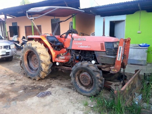 ขายรถไถ KUBOTA L4508 อุปกรณ์ ดันหน้า ผานหลัง สภาพสวยพร้อมใช้งาน เอกสารพร้อมโอน สนใจโทร 090-8588220คุณนะ 093-3258446คุณบิว หรือเข้าดูสินค้าอื่นๆได้ที่ www.truck.in.th/498 หรือเพจFacebook ณรงค์ ซื้อขายรถมือสอง (เว็บไซต์ส่วนตัว) หรือFacebook ตลาดรถมือสอง คุณ