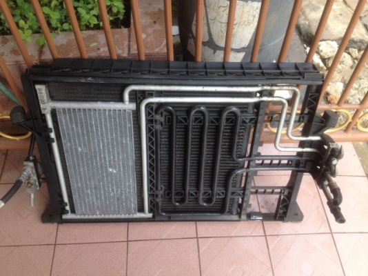 เเผงคอยร้อนเเอร์พร้อมออย BMW E39 ของเก่าญี่ปุ่นเเท้สภาพสวย