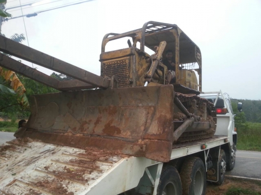 ขายรถแบคโฮ KOMATSU D50A-15 ห้องเลี้ยวน้ำมัน ราคา 300000