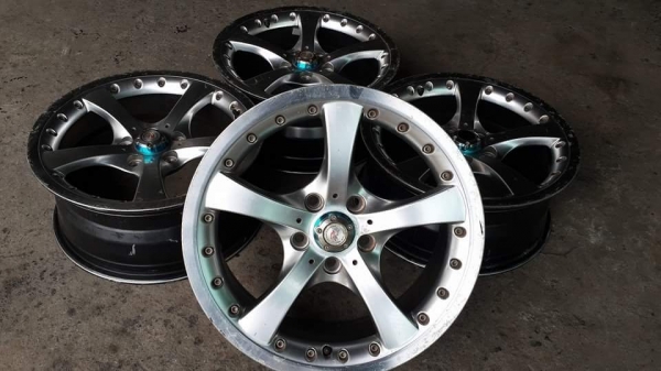 ขอบ 17 5รู114 ครบชุด 4วง