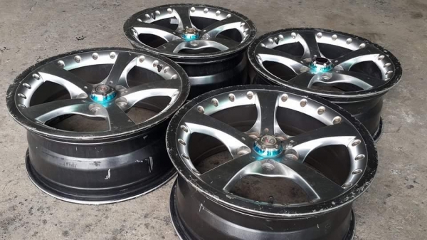 ขอบ 17 5รู114 ครบชุด 4วง