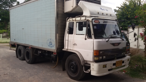 จองแล้วคับขอบคุณลูกค่า. บางปะกง. ขายรถ 10  ล้อ  F18. ตู้เย็นเคื่องดีคัชซีสวย  เบรคทิฟฟี่ สภาพพรอ้มใช้งาน