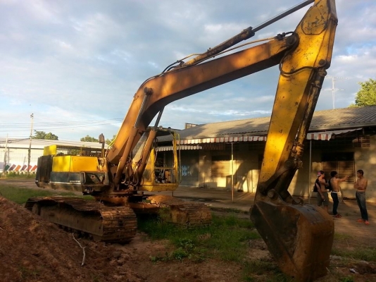 ขายแบคโค KOMATSU PC200-2 เครื่องดี6D17เทอร์โบ เครื่องดี เอวแน่น ทำงานเร็ว สภาพพร้อมใช้งาน สนใจโทร 090-8588220คุณนะ 093-3258446คุณบิว หรือเข้าดูสินค้าอื่นๆได้ที่ www.truck.in.th/498 หรือเพจFacebook ณรงค์ ซื้อขายรถมือสอง (เว็บไซต์ส่วนตัว) หรือFacebook ตลาดร