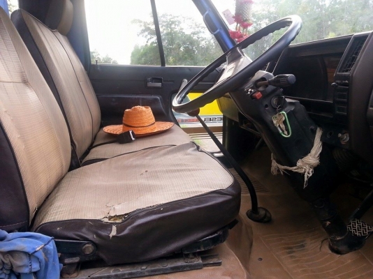 ขายรถ6ล้อสั้น NKR88แรง เครื่องดี แคชซีสวย ยางดี ภายในสวย ยกหัวได้ สภาพพร้อมใช้งาน เอกสารพร้อมโอน สนใจโทร 090-8588220คุณนะ 093-3258446คุณบิว หรือเข้าดูสินค้าอื่นๆได้ที่www.truck.in.th/498 หรือเพจFacebook ณรงค์ ซื้อขายรถมือสอง (เว็บไซต์ส่วนตัว) หรือFacebook